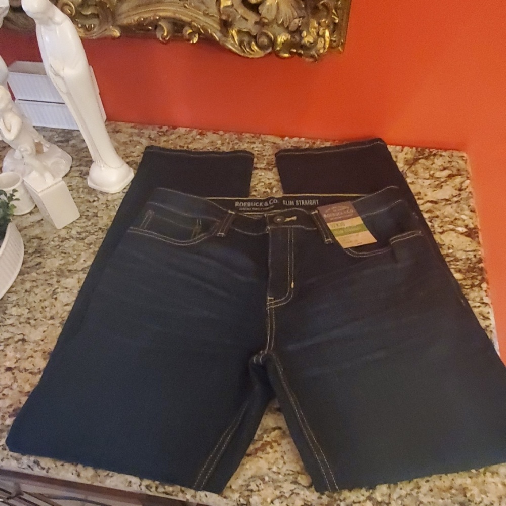 Roebuck & Co Slim Straight Jeans